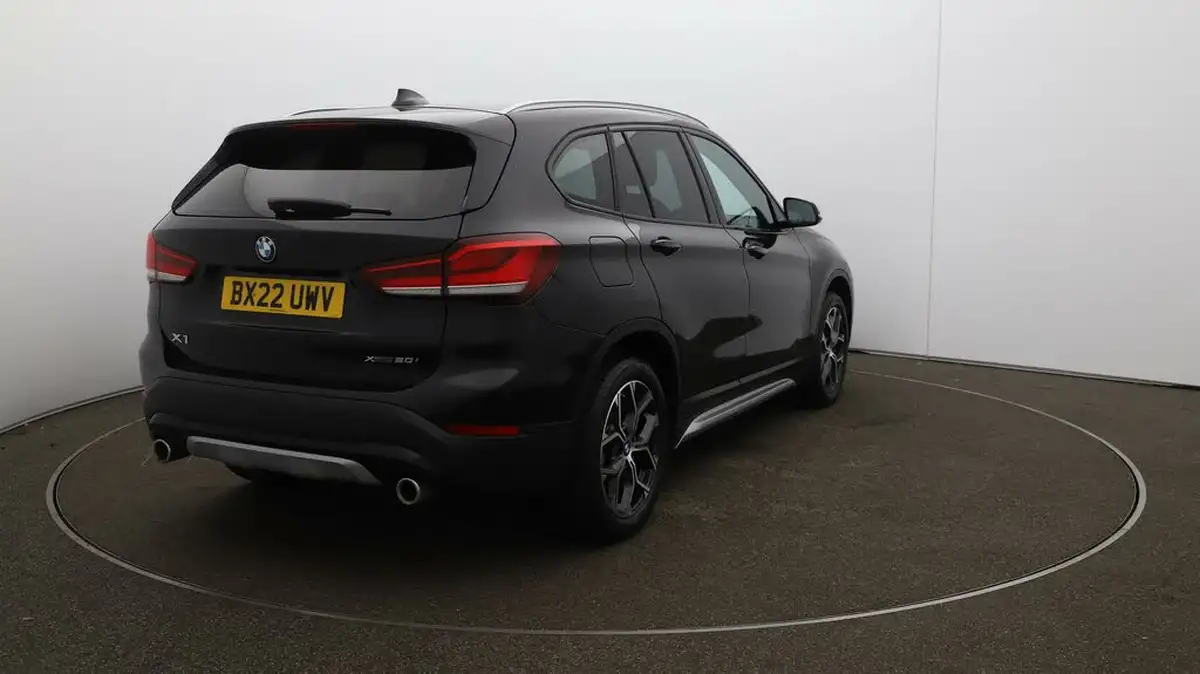 2022-bmw-x1-20-xdrive20i-xline-big-46