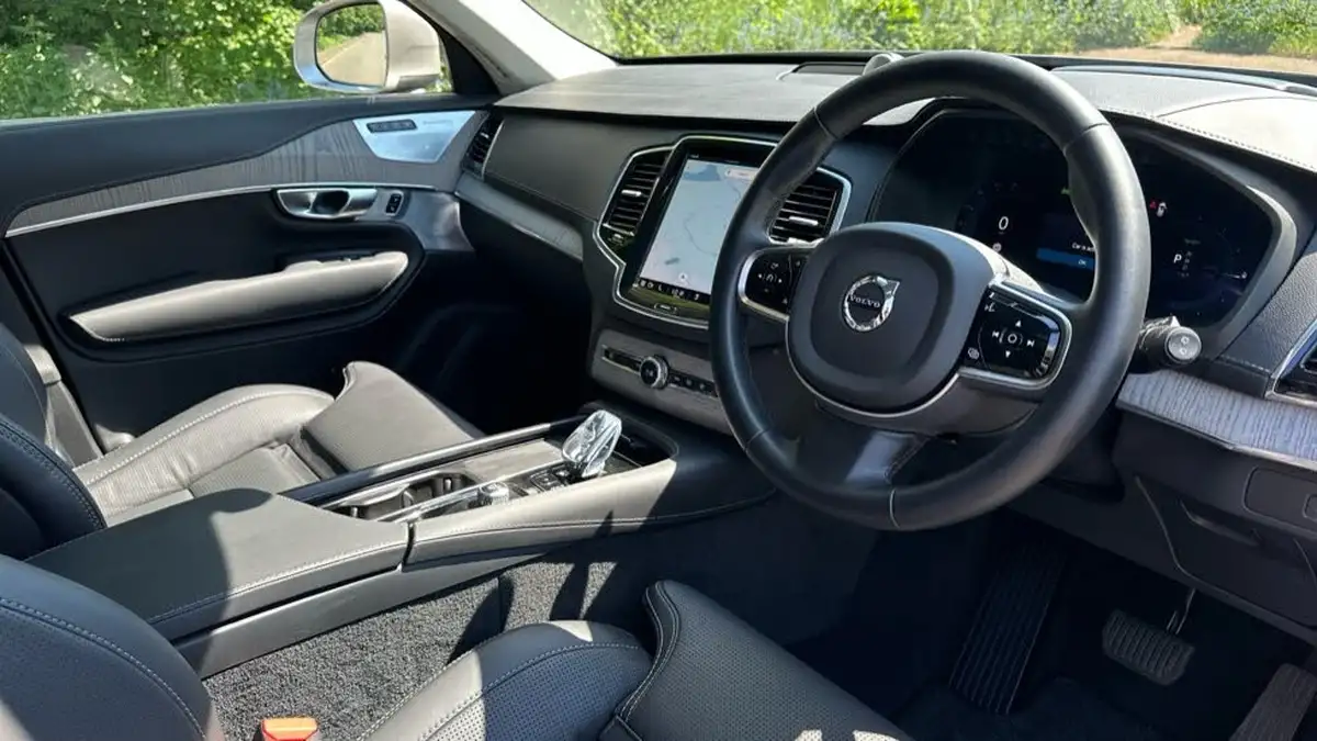2024-volvo-xc90-20-t8-ultimate-dark-big-3