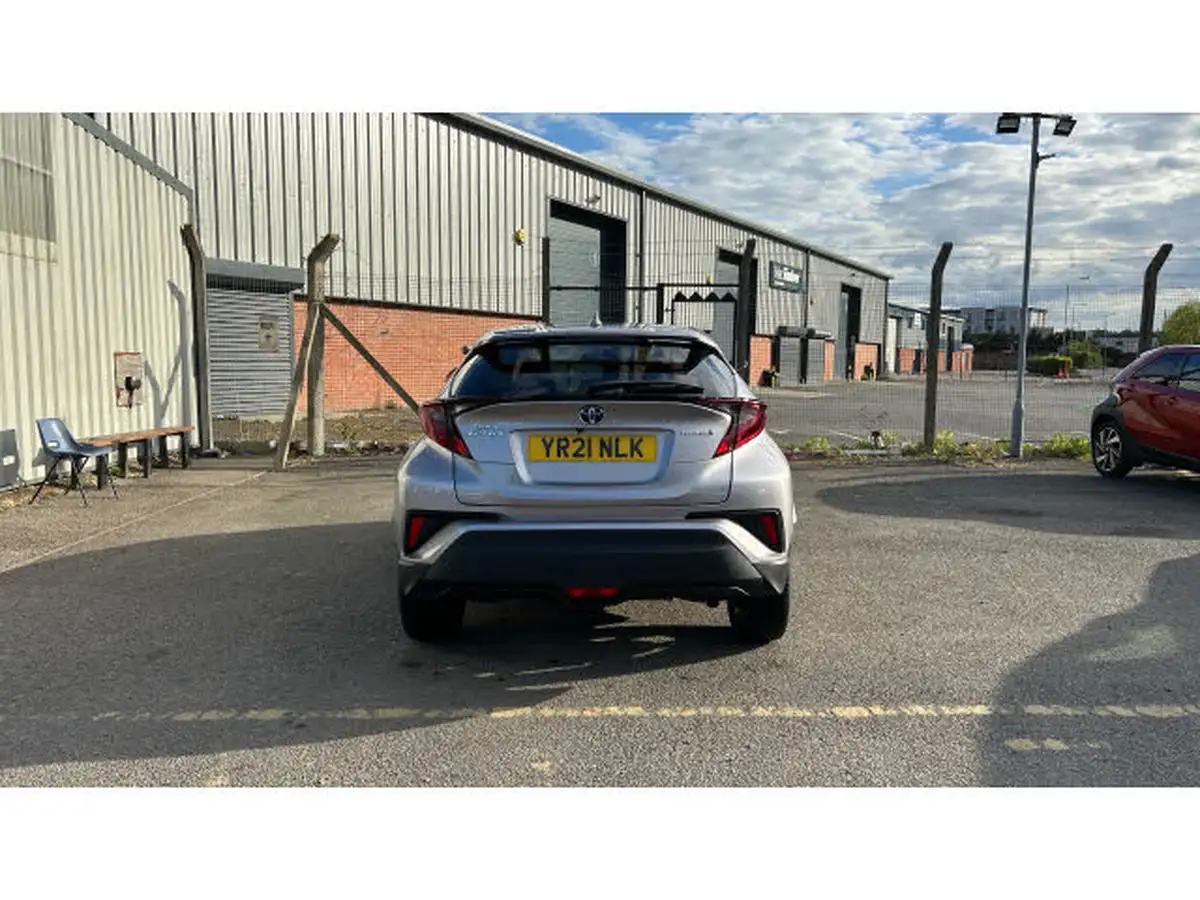 2021-toyota-c-hr-18-vvt-i-design-big-18