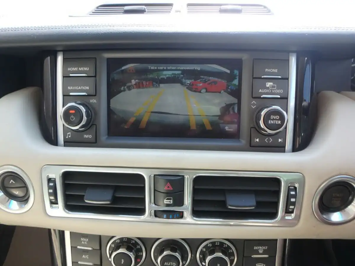 2011-land-rover-range-rover-44td-vogue-se-big-24