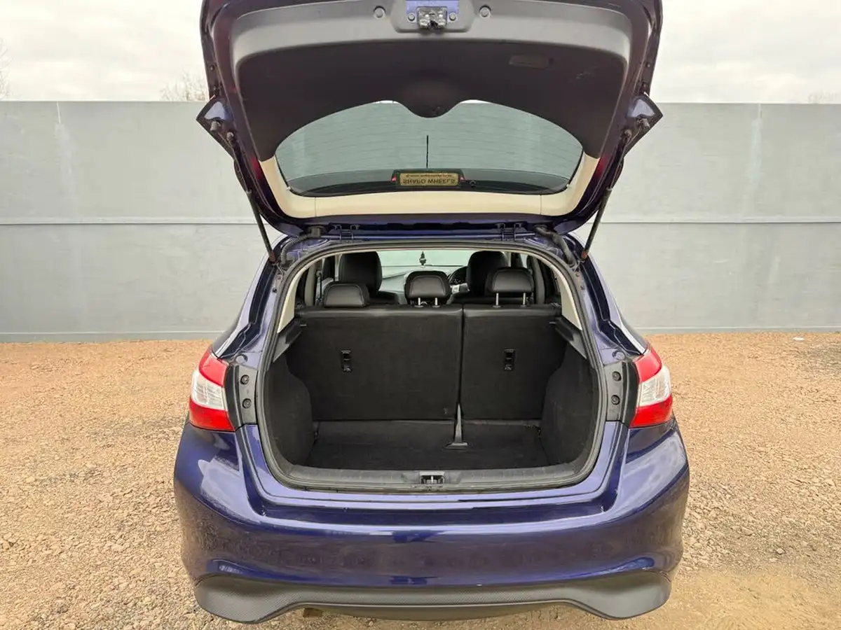 2016-nissan-pulsar-15dci-n-connecta-ss-big-9