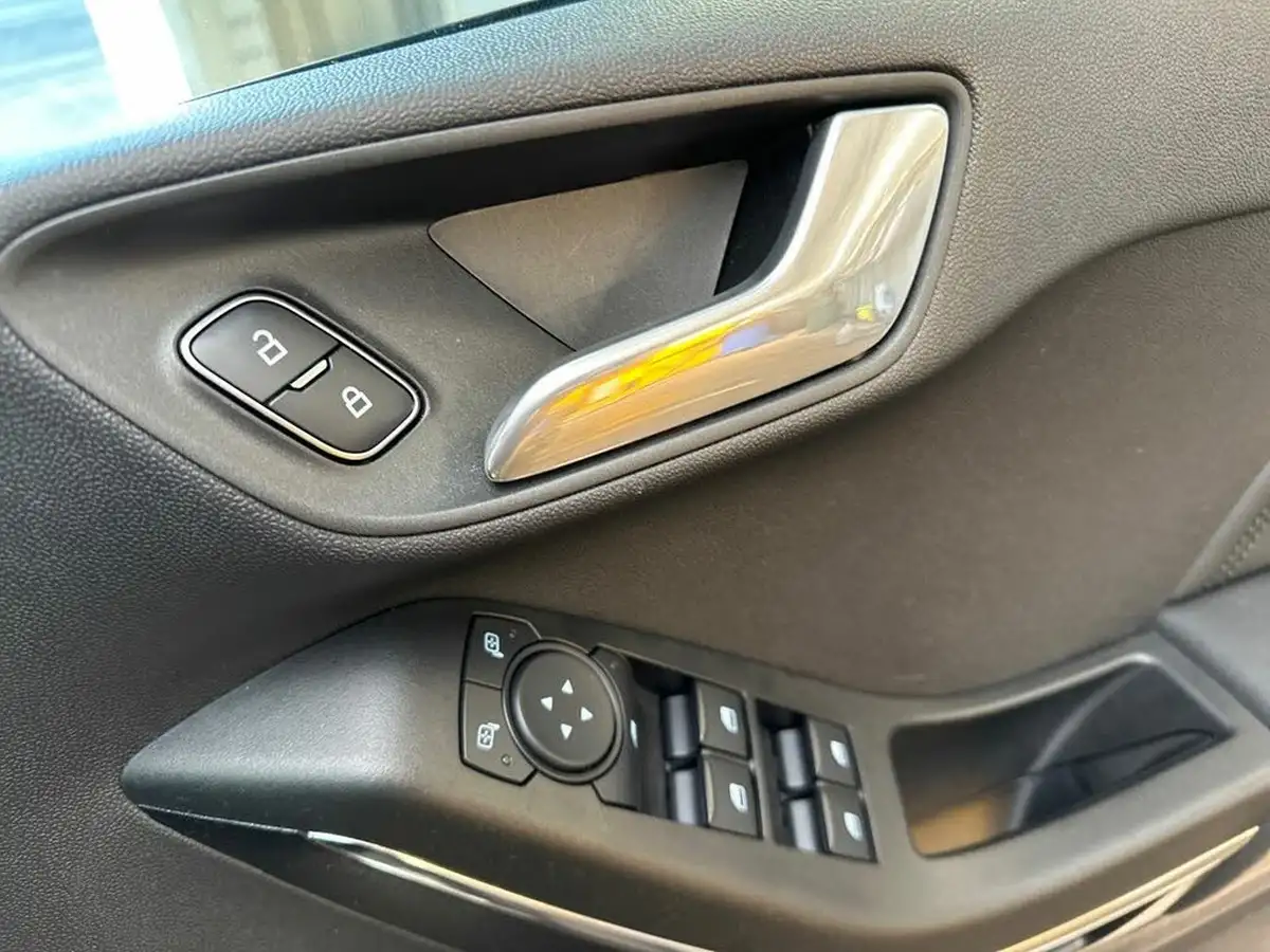 2022-ford-fiesta-10t-active-vignale-125ps-hybrid-mhev-big-24