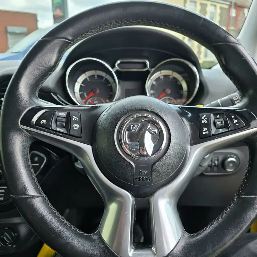 2013-vauxhall-adam-14-jam-87ps-big-15