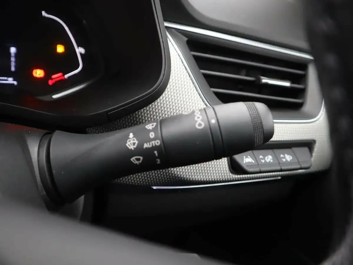 2021-renault-arkana-16-s-edition-big-33
