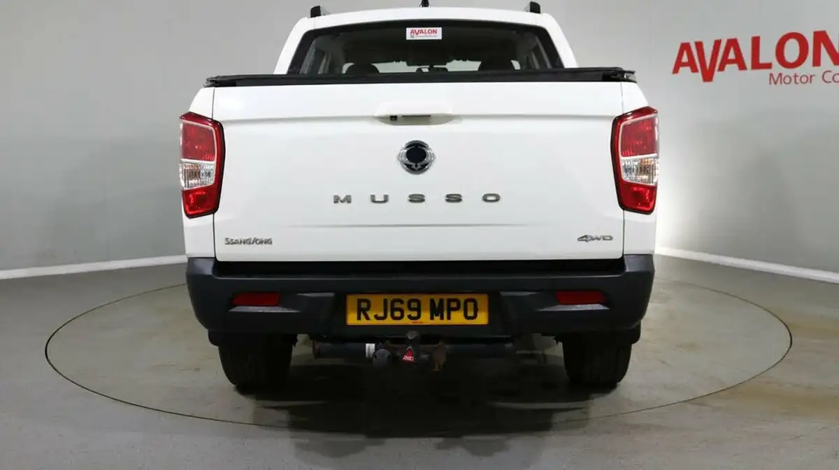 2020-kgm-ssangyong-musso-22td-rebel-eu6-auto-big-6