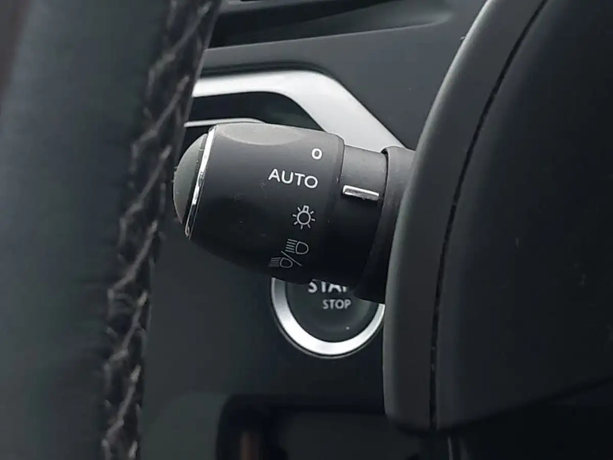 2021-citroen-grand-c4-spacetourer-12-puretech-shine-eat8-big-17