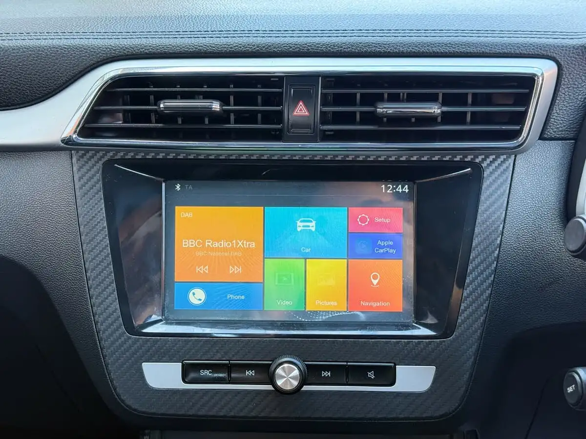 2018-mg-zs-suv-15-vti-tech-exclusive-big-24