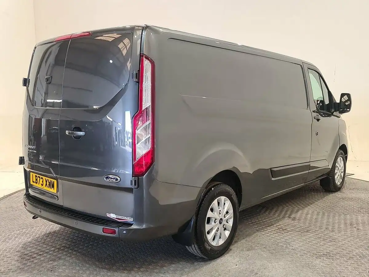 2023-ford-transit-custom-big-29