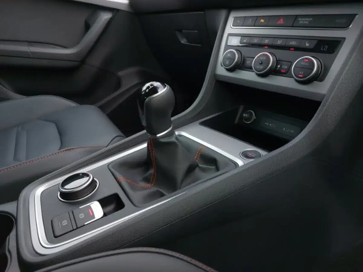 2023-seat-ateca-15-ecotsi-fr-sport-big-9