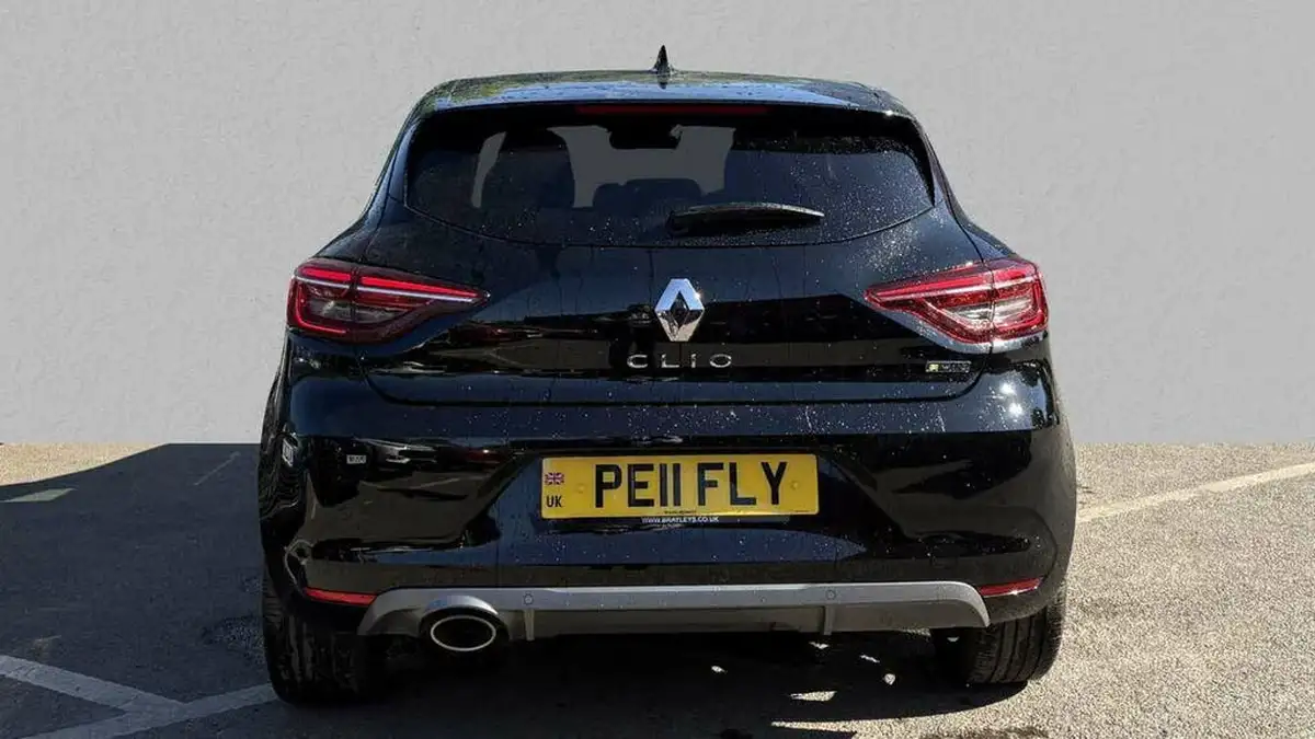2023-renault-clio-10-tce-rs-line-big-3