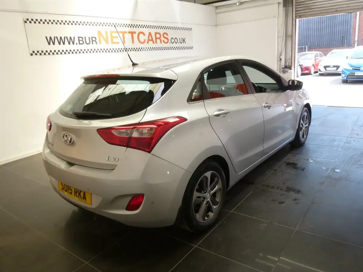2015-hyundai-i30-14-se-big-22