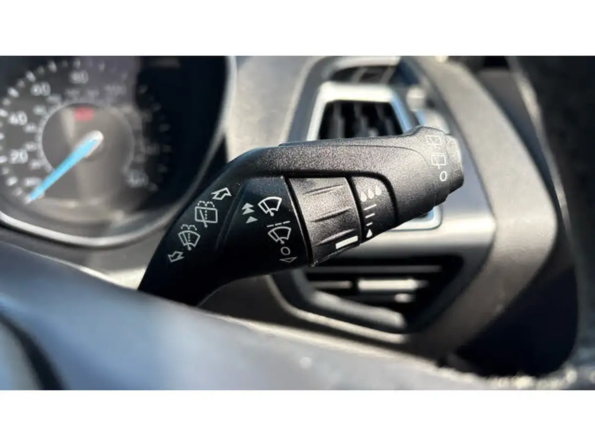 2017-ford-c-max-10t-titanium-125ps-big-25