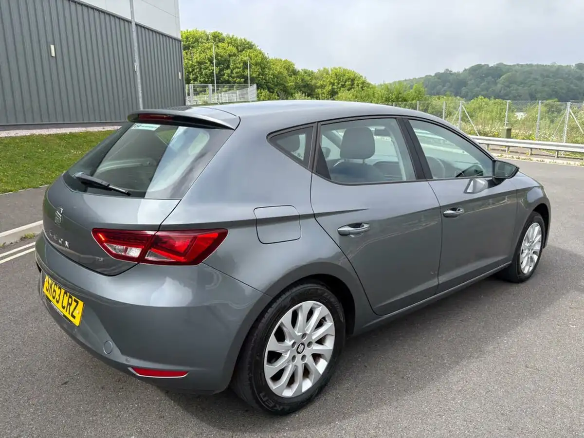 2013-seat-leon-16tdi-se-tech-pack-cr-105ps-hatchback-5d-big-31
