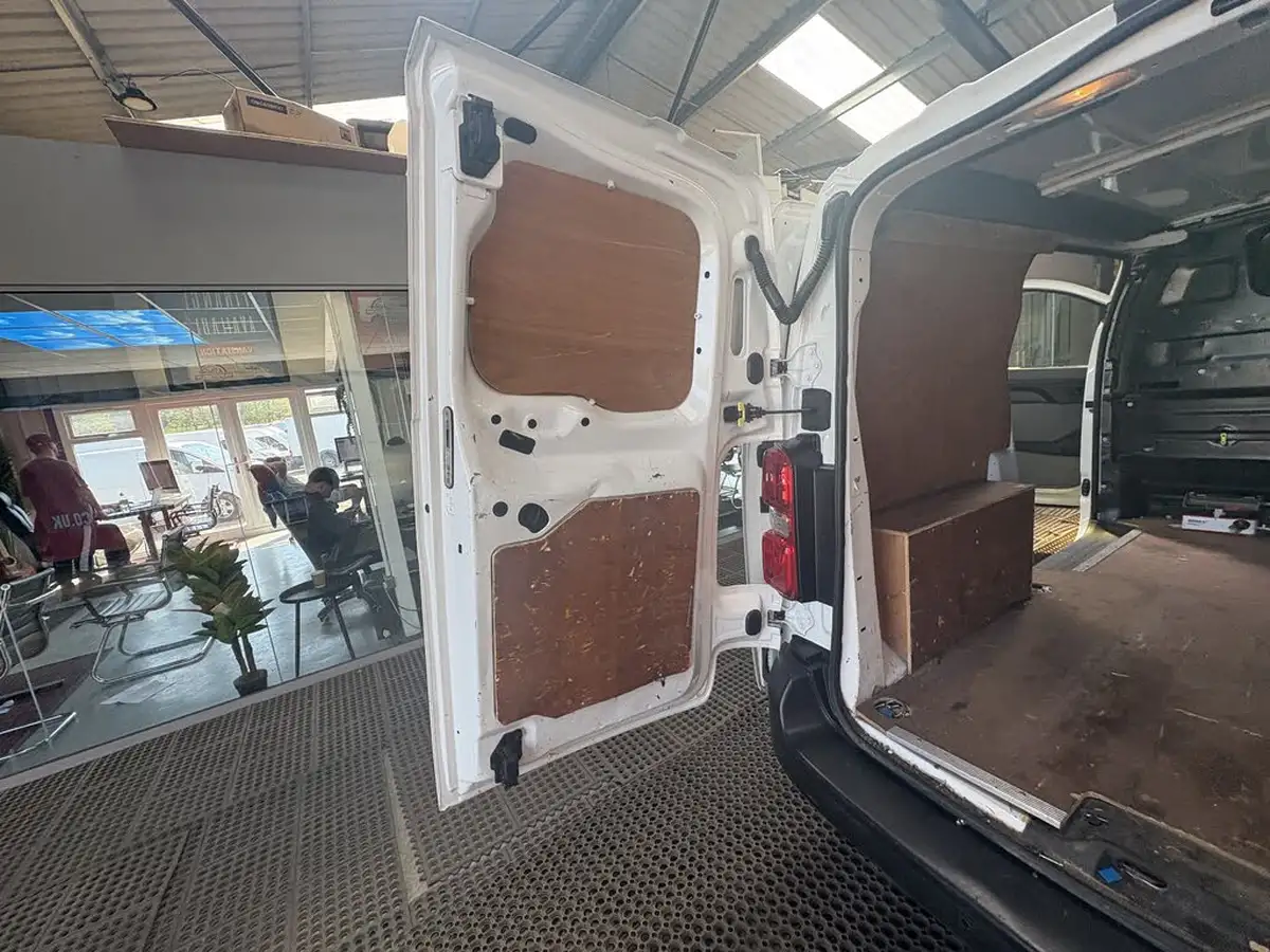 2019-citroen-dispatch-20bluehdi-enterprise-m-1400-120pseu6d-ss-panel-big-16