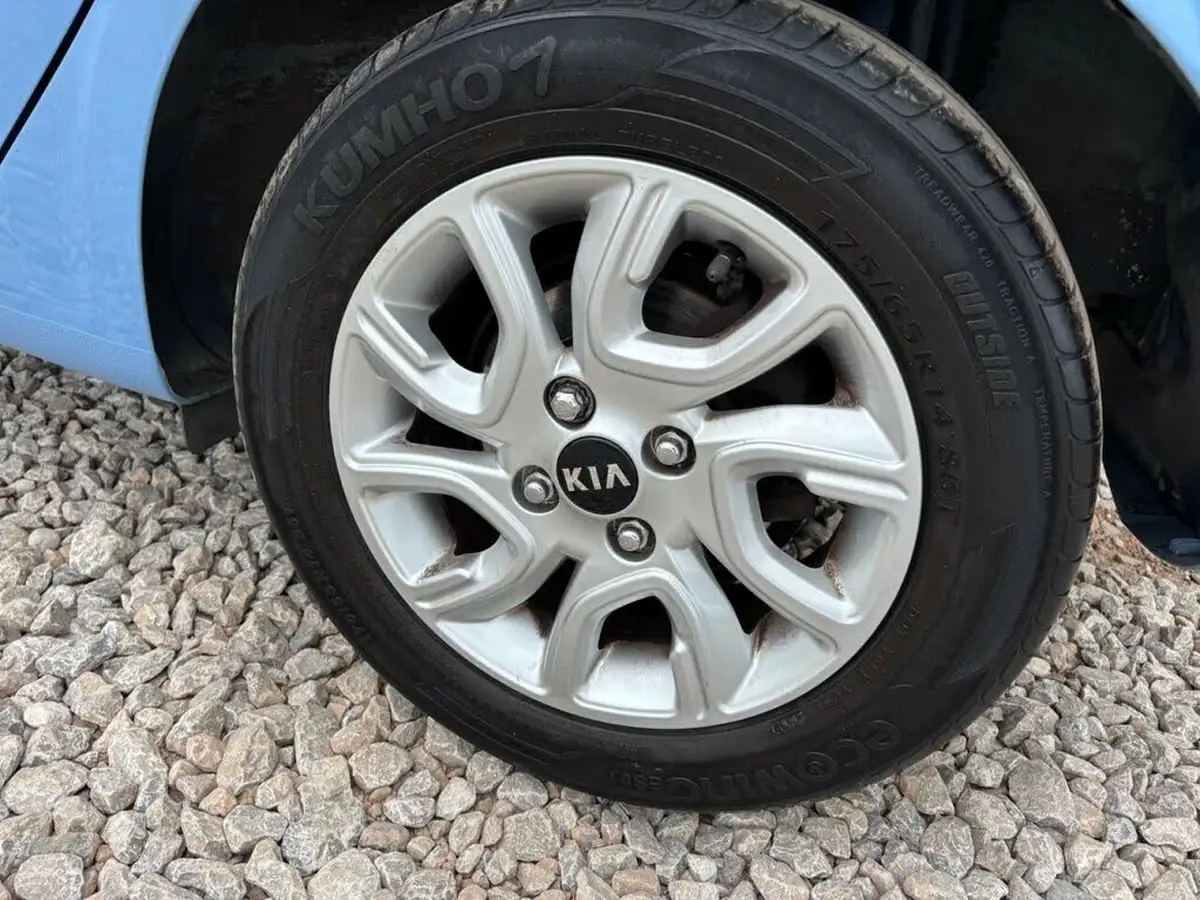 2017-kia-picanto-10-2-big-10