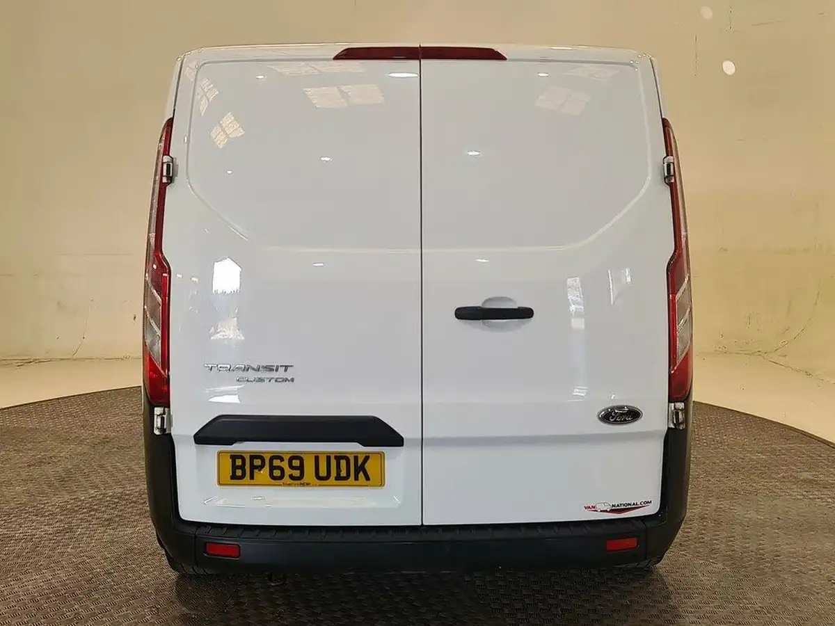 2020-ford-transit-custom-20tdci-320-l2h1-leader-130pseu6dt-panel-van-big-9