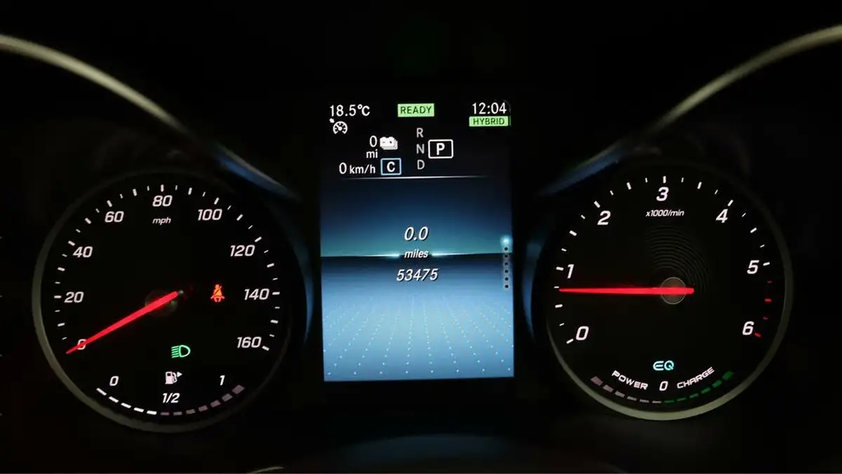 2021-mercedes-benz-c-class-20d-c300de-sport-edition-saloon-4d-big-9