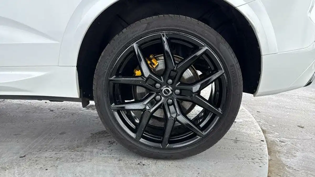 2021-volvo-xc60-20-t8-polestar-engineered-405bhp-twin-engine-big-35