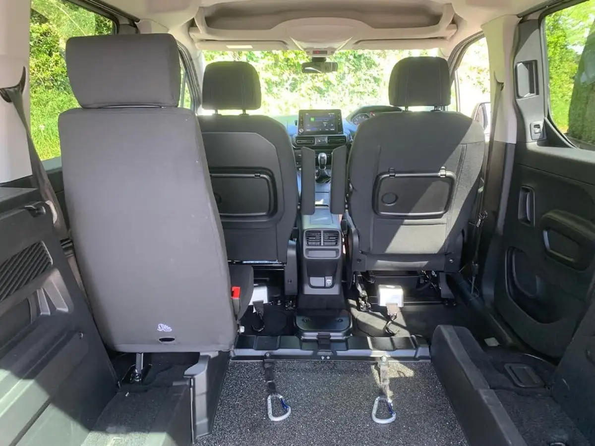 2019-peugeot-rifter-15-bluehdi-allure-100bhp-standard-big-12