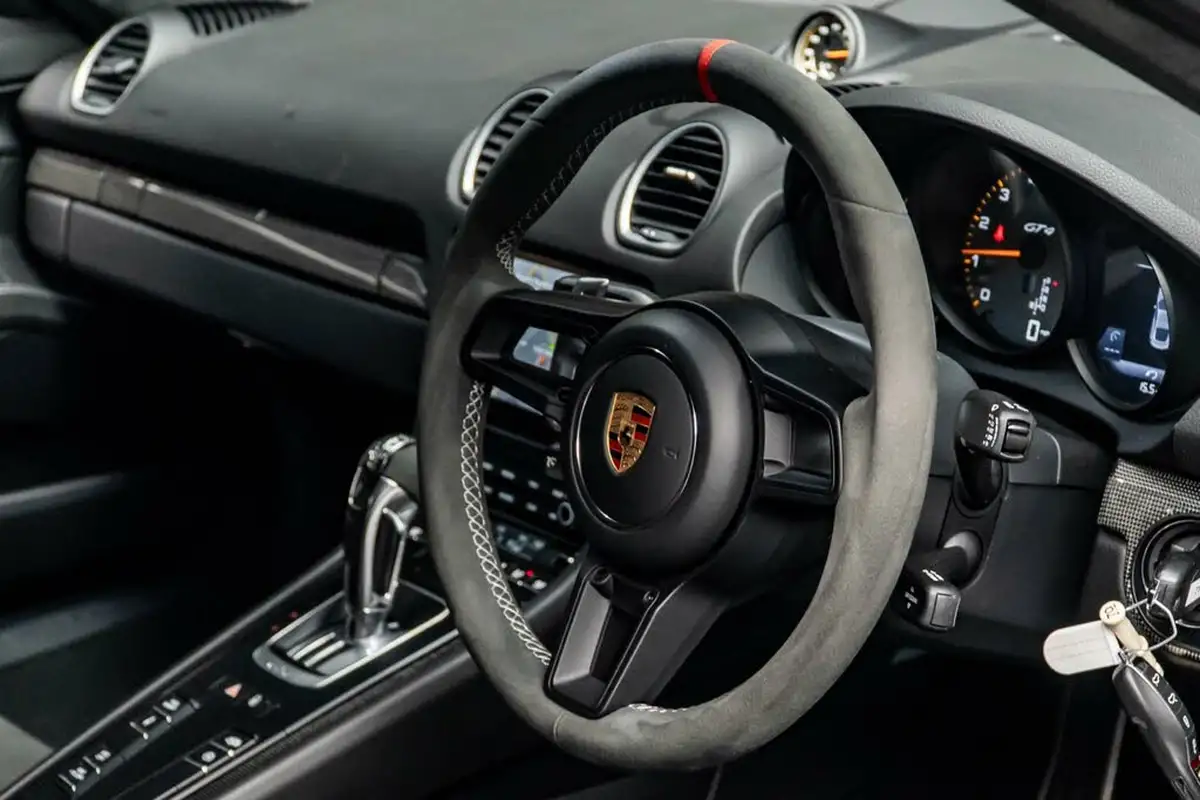 2023-porsche-cayman-718-40-cayman-gt4-pdk-big-27