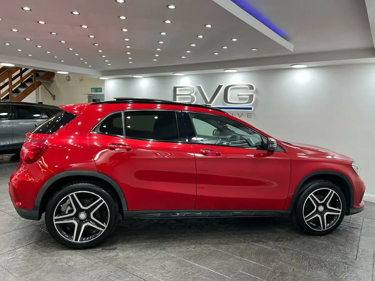 2015-mercedes-benz-gla-class-21d-gla-200d-amg-line-4matic-premium-plusss-7g-dct-big-4