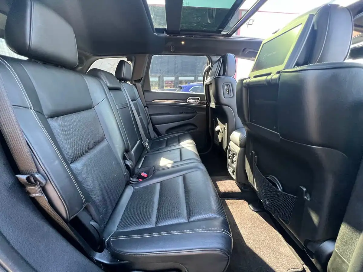 2017-jeep-grand-cherokee-30crd-overland-4x4-big-29