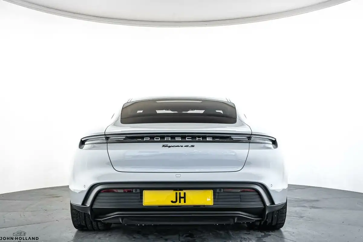 2021-porsche-taycan-e-4s-571ps-performance-battery-plus-big-7