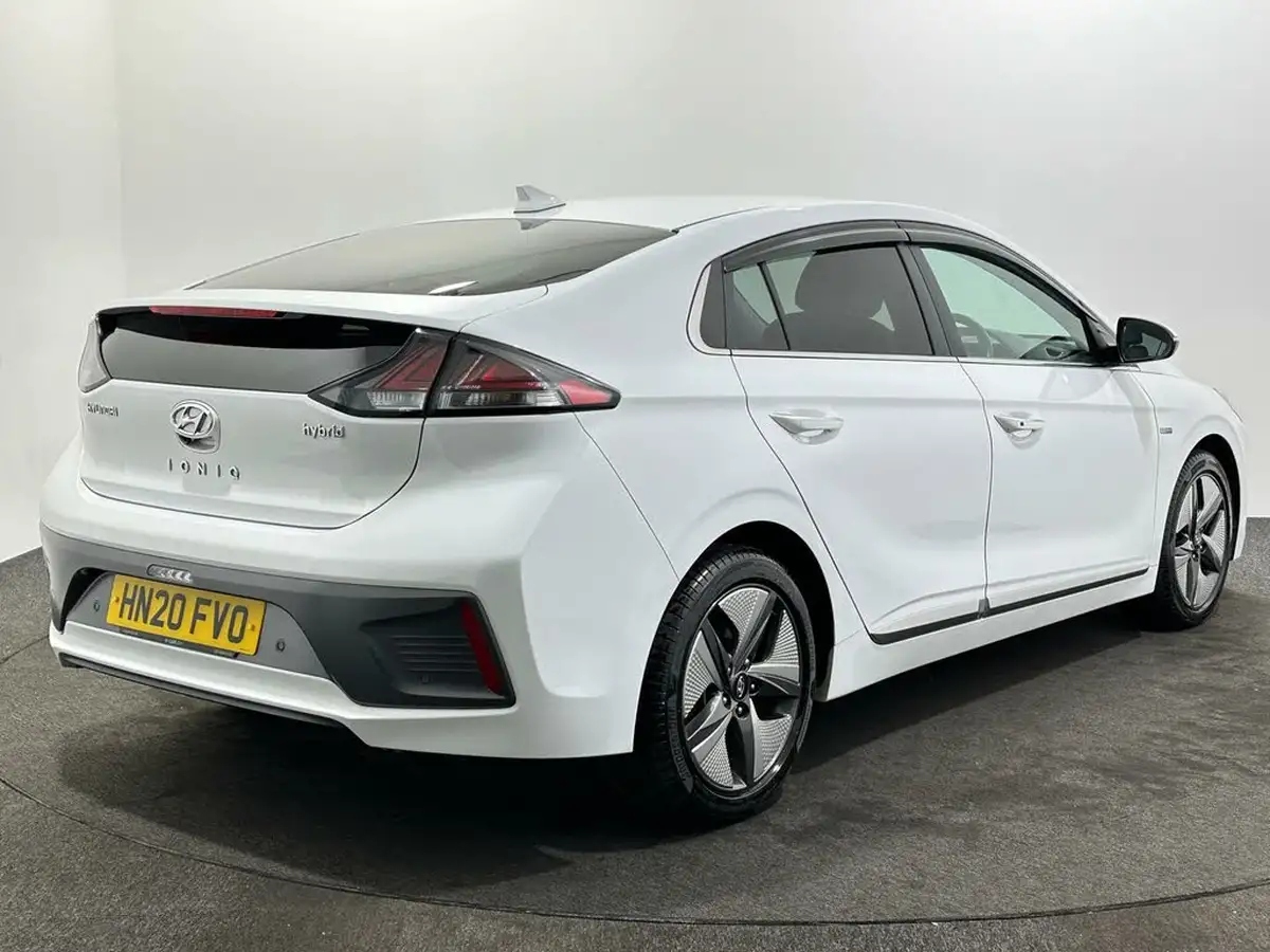 2020-hyundai-ioniq-16-gdi-premium-se-hybrid-big-6