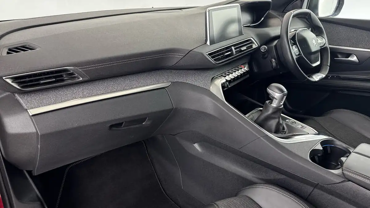 2019-peugeot-3008-suv-12-puretech-gt-line-big-9