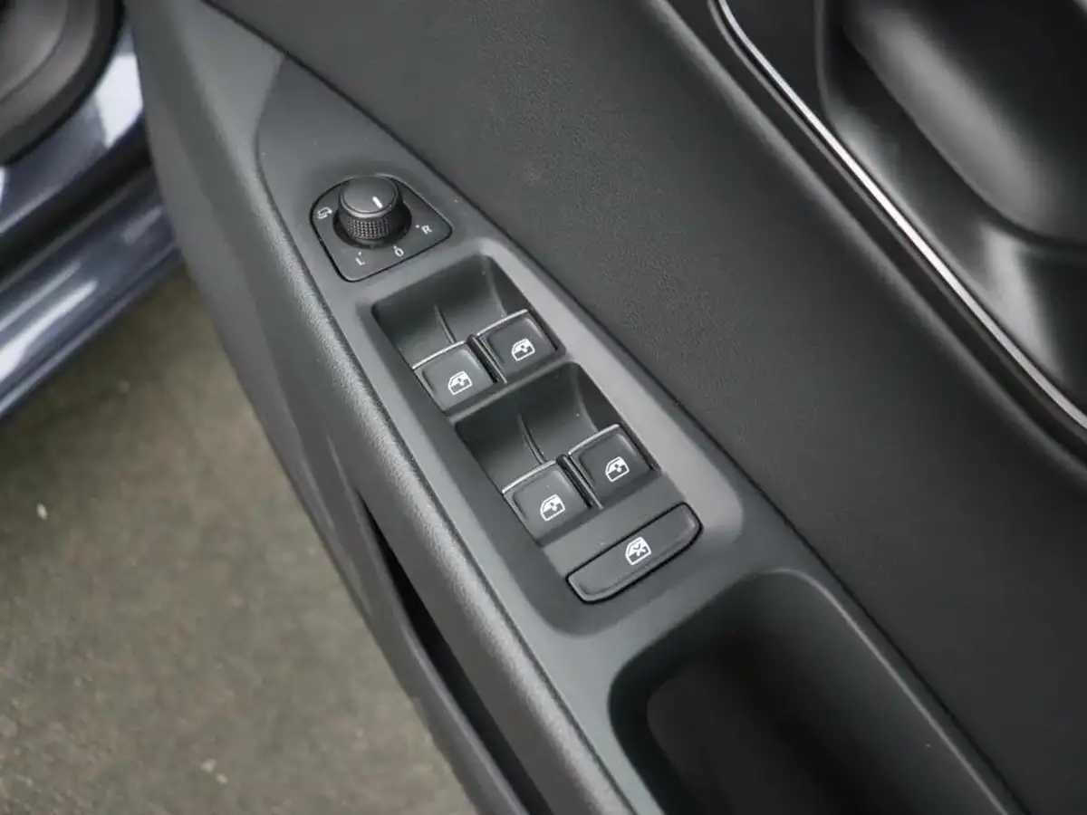 2019-seat-leon-15-tsi-evo-fr-sport-130ps-estate-big-13