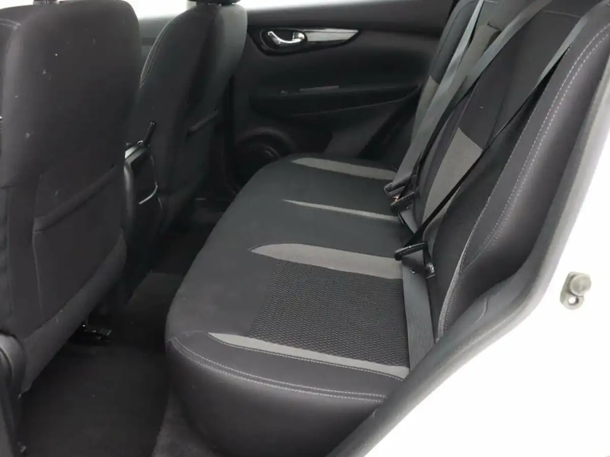 2021-nissan-qashqai-13-dig-t-acenta-premium-140ps-big-9