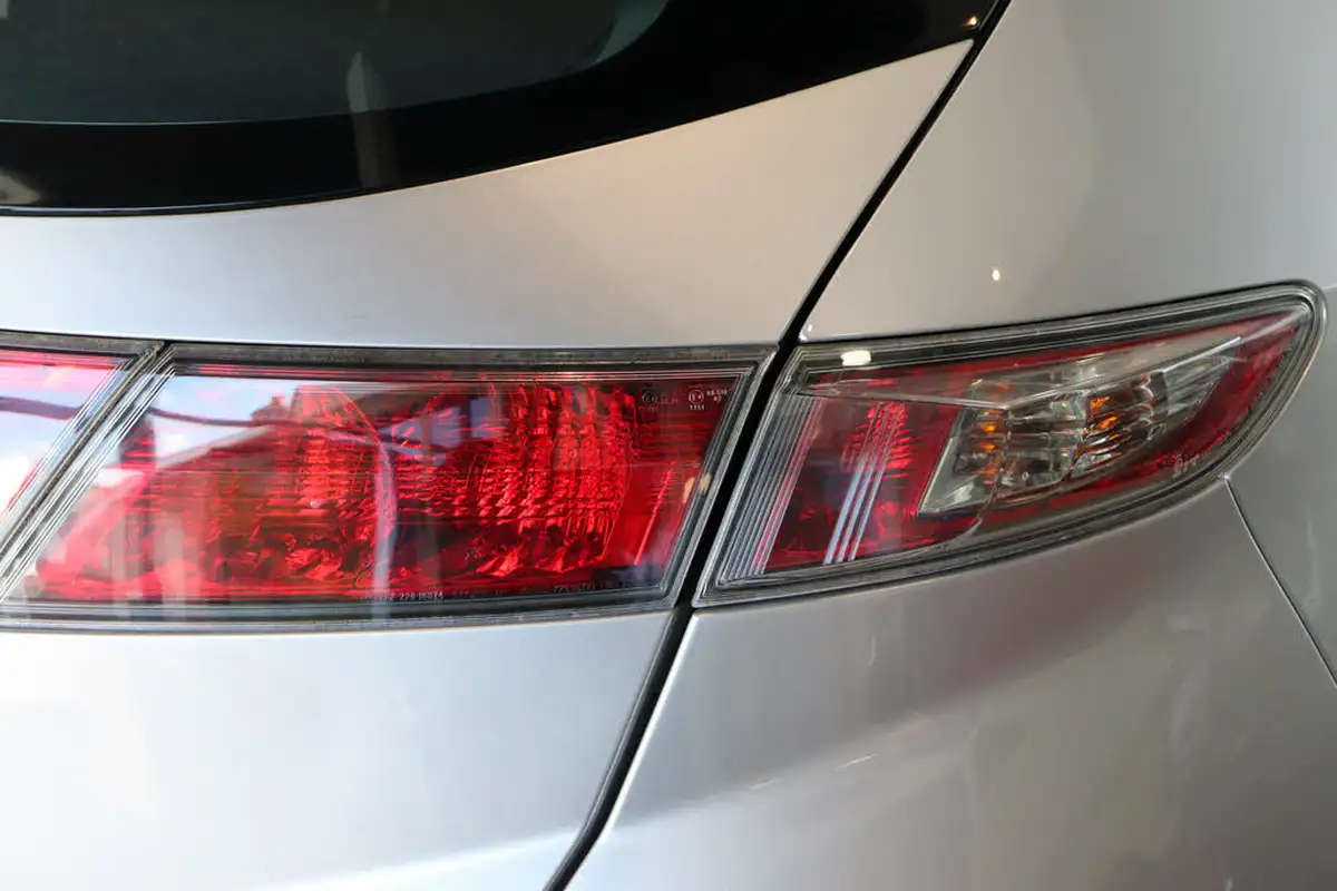 2011-honda-civic-18-es-t-big-75