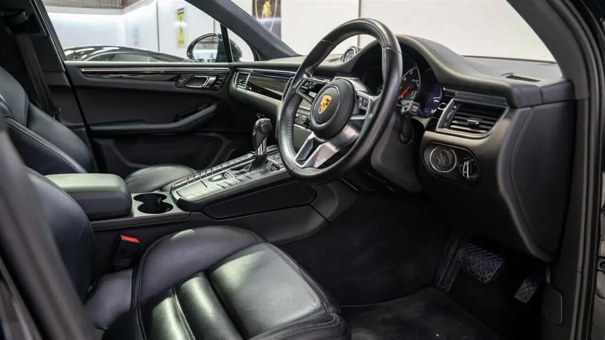 2014-porsche-macan-36-turbo-big-23