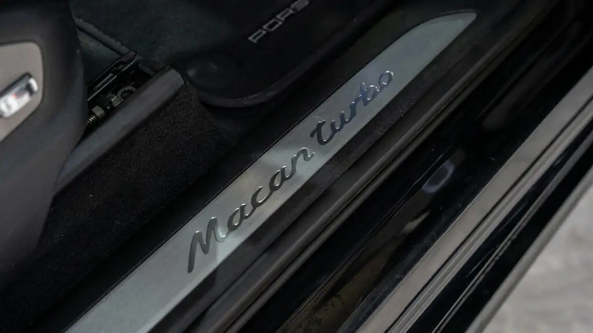 2014-porsche-macan-36-turbo-big-19