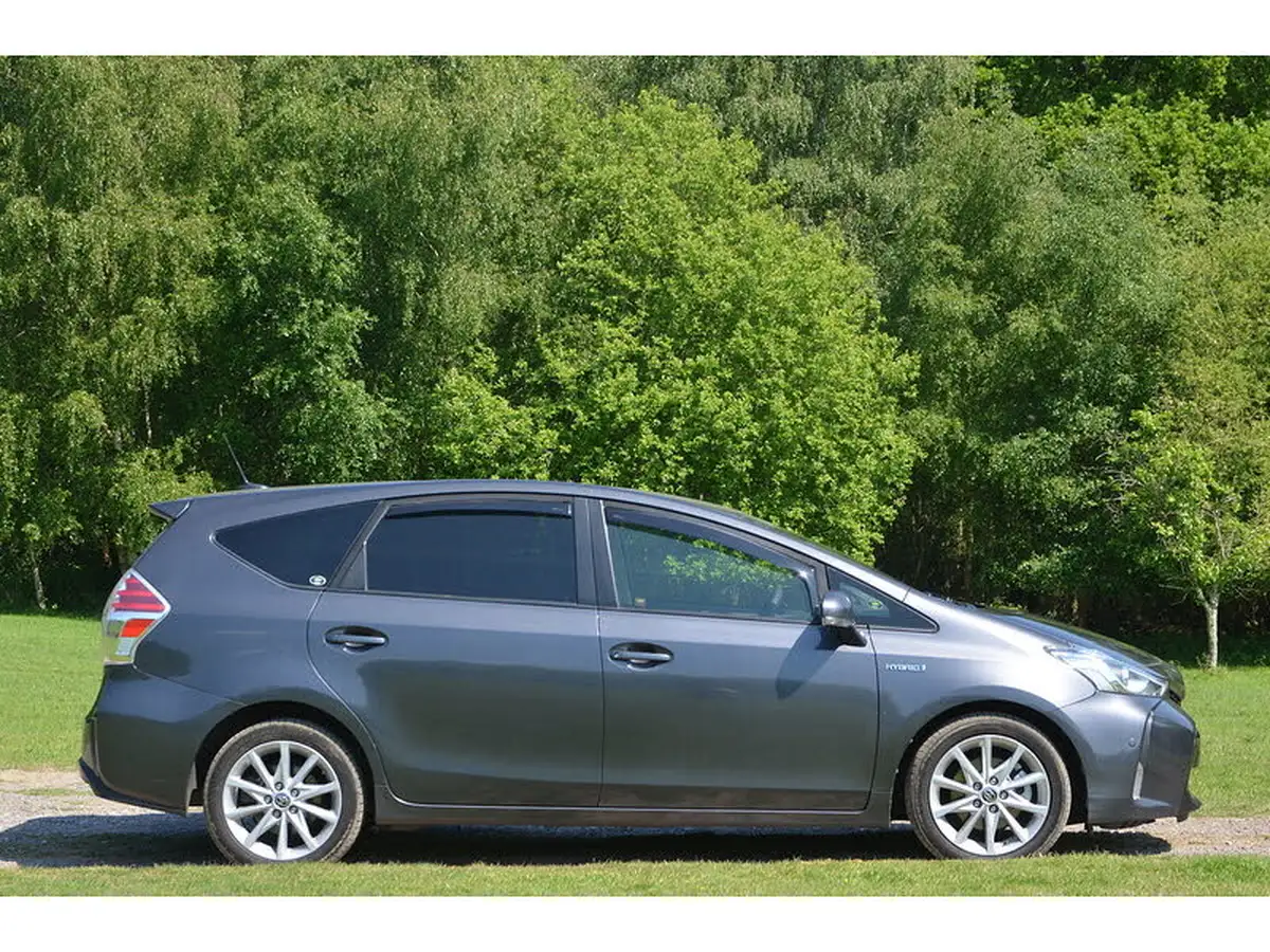 2019-toyota-prius-18-vvt-i-excel-big-4