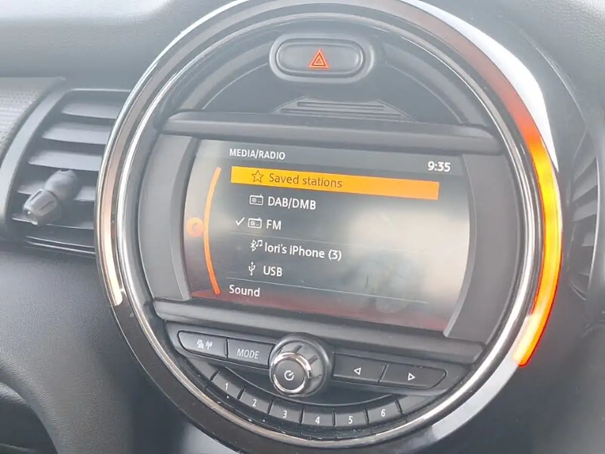 2020-mini-cooper-15-cooper-classic-nav-hatchback-3d-big-9