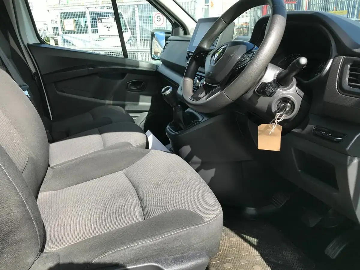 2022-renault-trafic-20dci-sl28-130-business-big-20