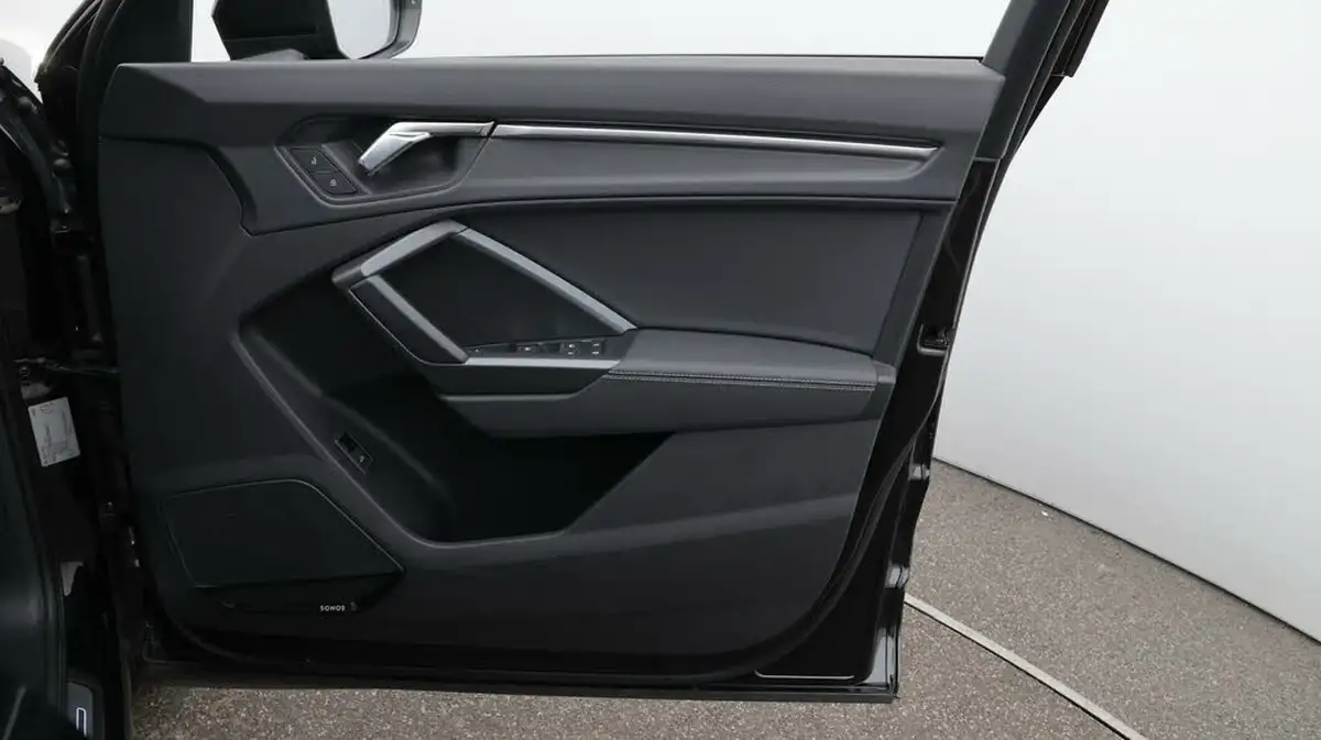 2022-audi-q3-15-35-tfsi-black-edition-cod-sportback-s-tronic-big-15