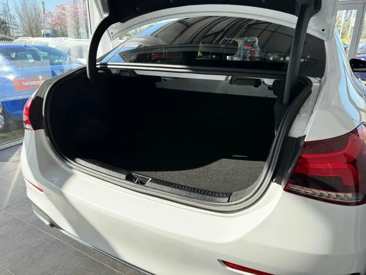 2020-mercedes-benz-a-class-13-a250e-amg-line-saloon-4d-big-23