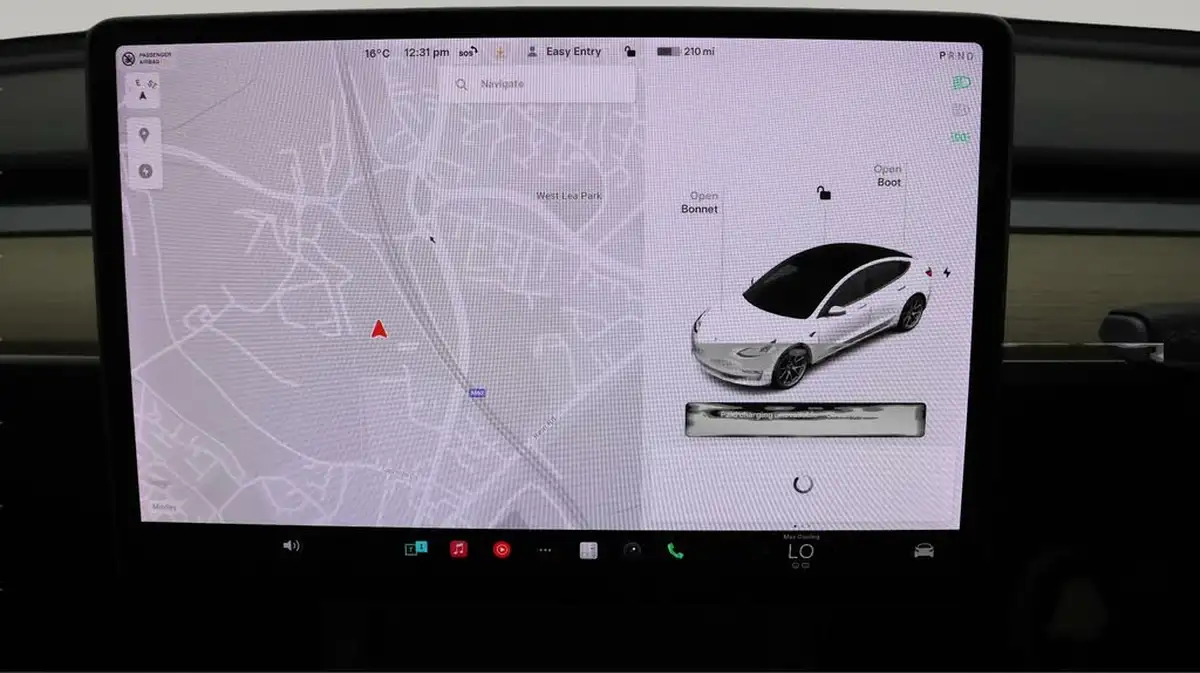 2020-tesla-model-3-e-long-range-big-10