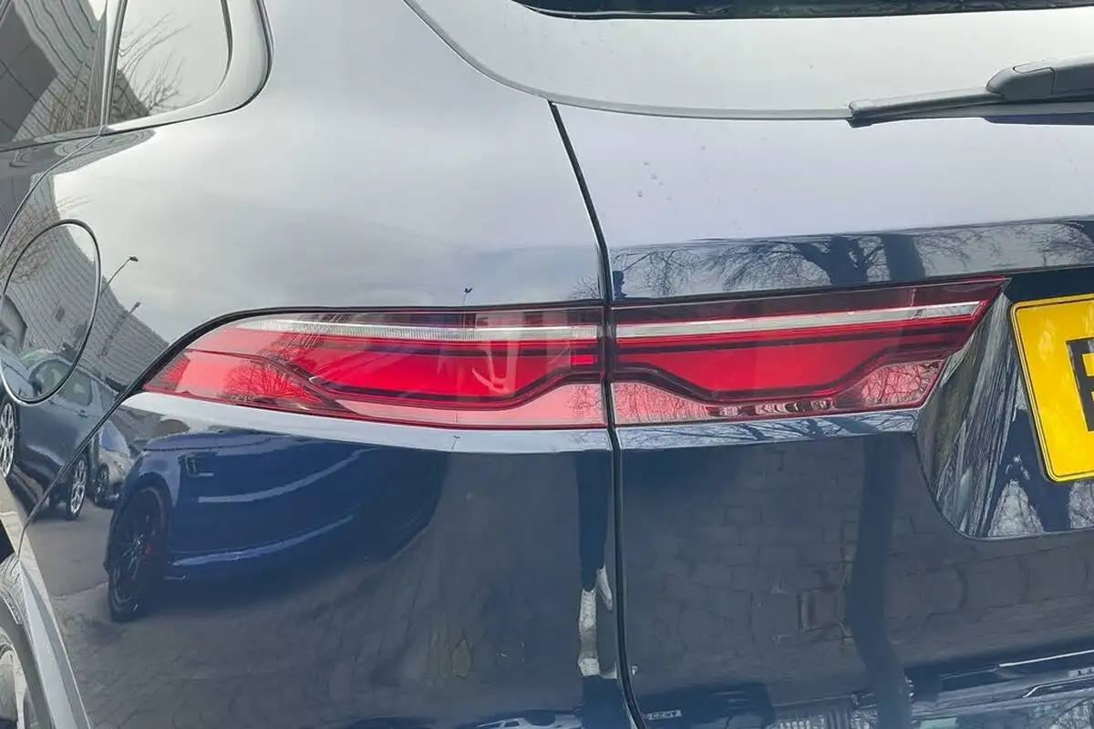 2024-jaguar-f-pace-20-p400e-r-dynamic-se-black-90th-anniversary-edition-big-42