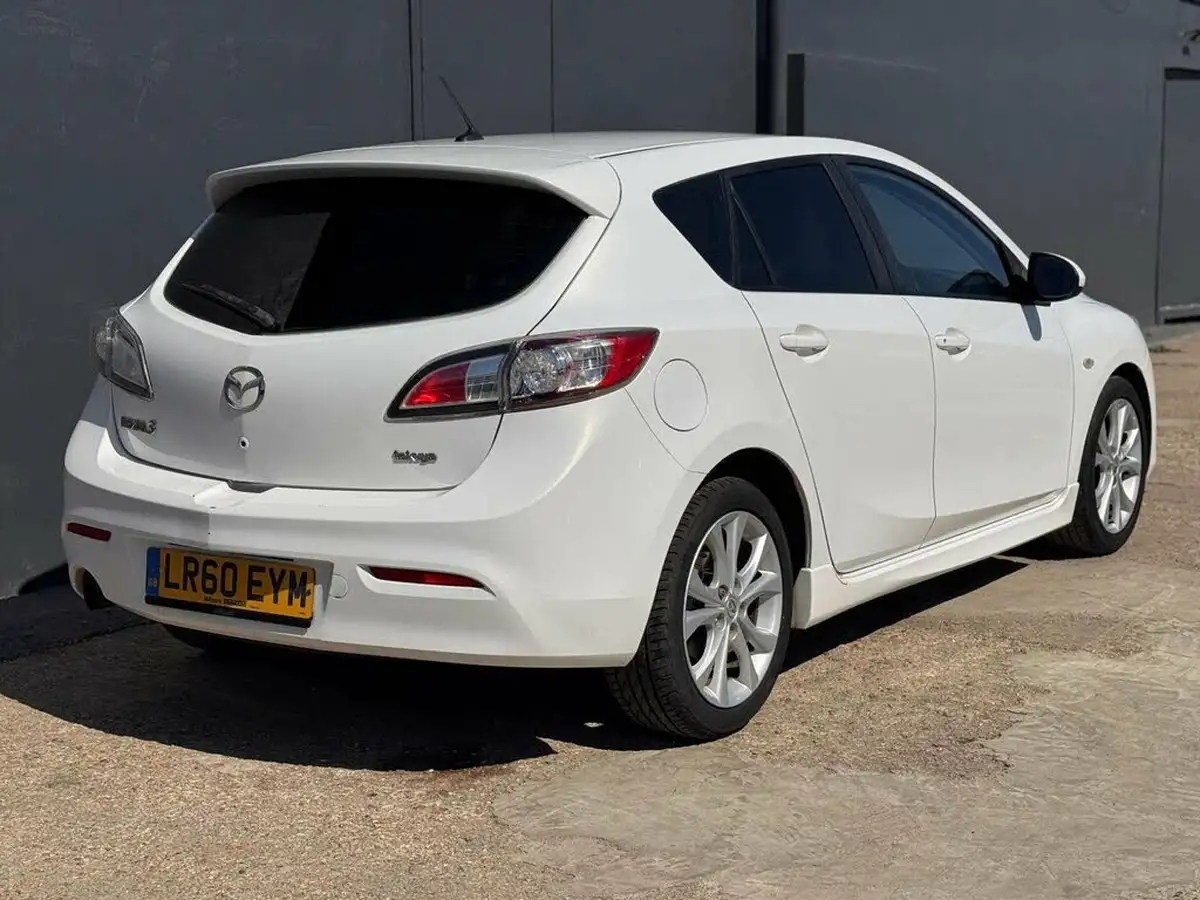 2010-mazda-mazda3-16-takuya-big-15