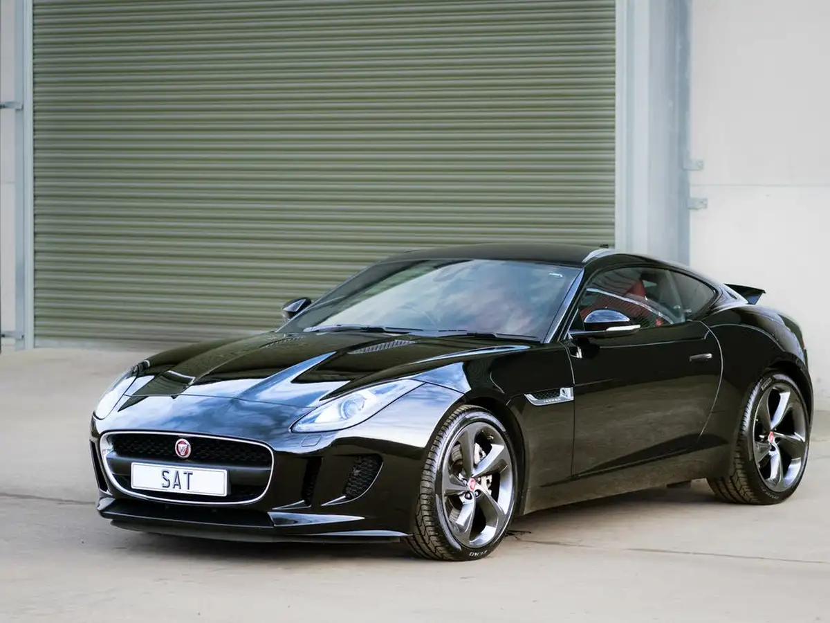 2015-jaguar-f-type-30-v6-coupe-quickshift-big-12