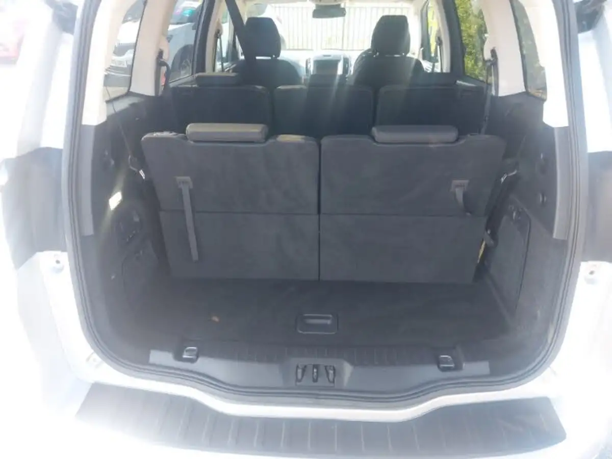 2019-ford-galaxy-15t-zetec-big-7