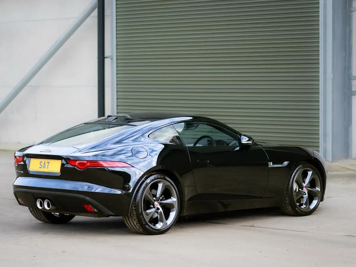 2015-jaguar-f-type-30-v6-coupe-quickshift-big-36