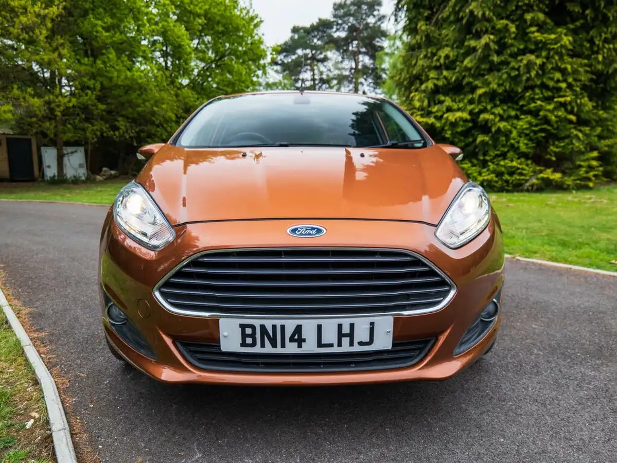 2014-ford-fiesta-10-titanium-80ps-ss-5d-big-20