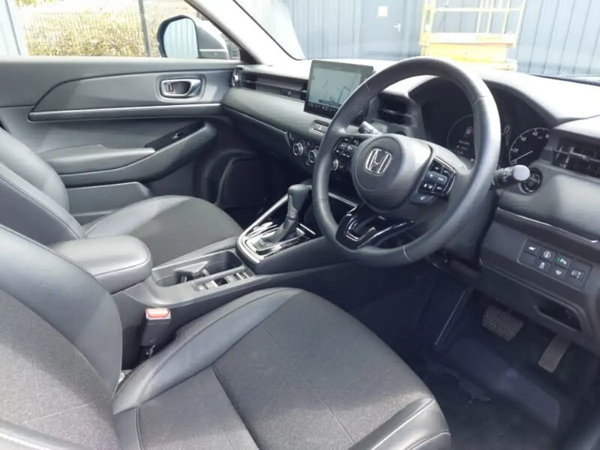 2023-honda-hr-v-15-i-mmd-advance-big-11