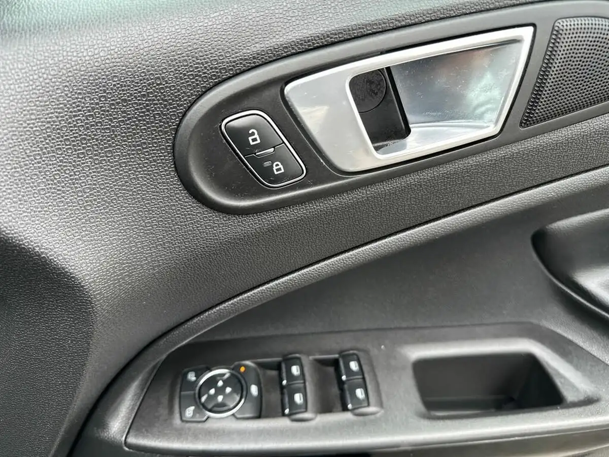 2022-ford-ecosport-10t-titanium-big-24