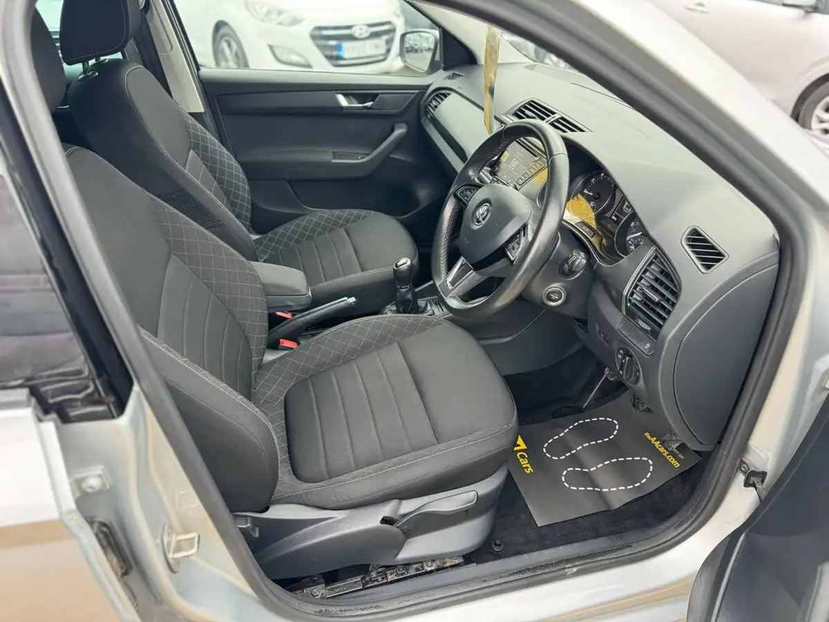 2015-skoda-fabia-12-tsi-se-l-109ps-estate-big-7