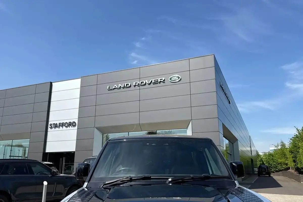 2023-land-rover-90-defender-30-d300-x-big-37